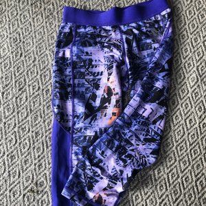 Adidas Women's Techfit Medium compression capri leggings, size small.  Purple